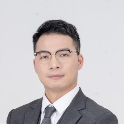 Dr Yinglong (Ian) He